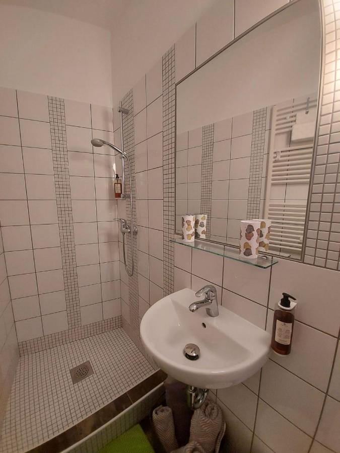 Apartma Viktorija 波尔托罗 外观 照片